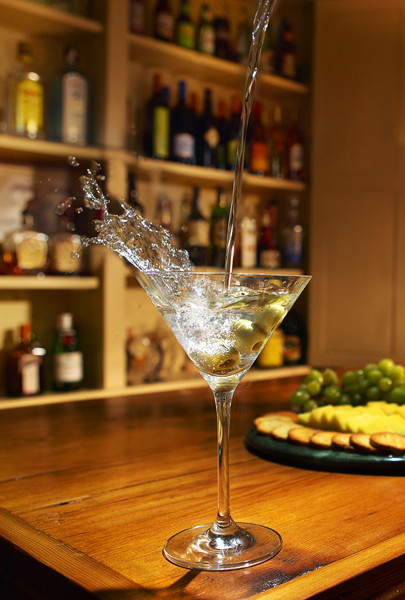 13Martini_Pour